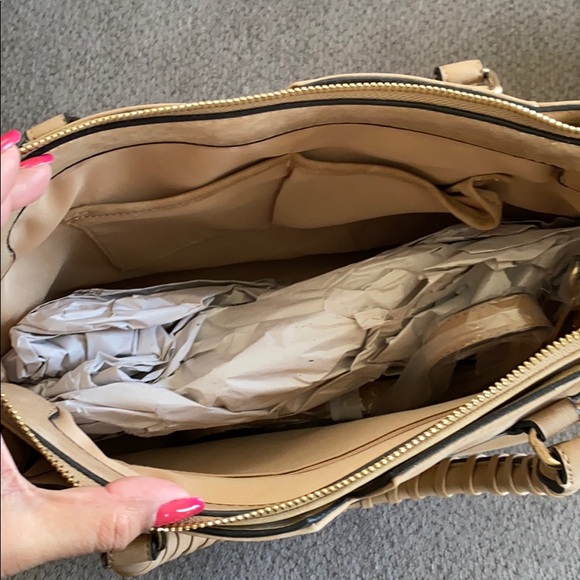 Feels like Genuine Leather Handbag - Picture 4 of 7